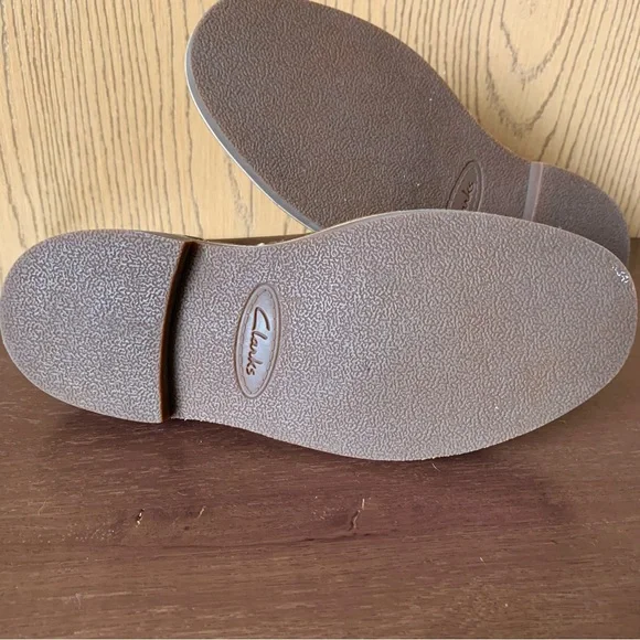 Clark’s Classic Leather Medium Brown Grain Men’s Chukka Boots 7 - Picture 9 of 11